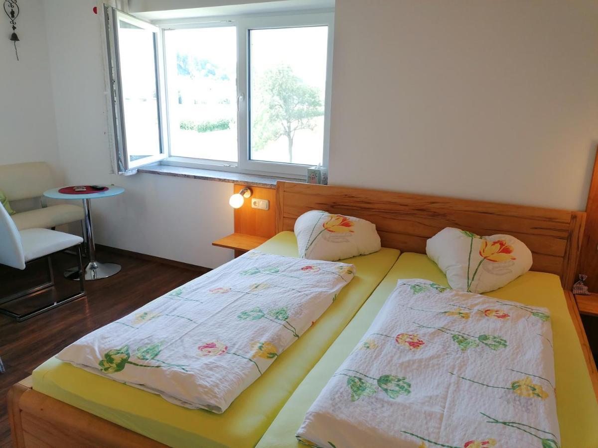 Peterseil'S Radl Zimmer Mauthausen Bagian luar foto